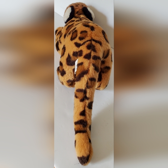 K&M Vintage 1997 Jaguar Realistic Plush Stuffed Animal Orange Eyes - EUC - Picture 4 of 9